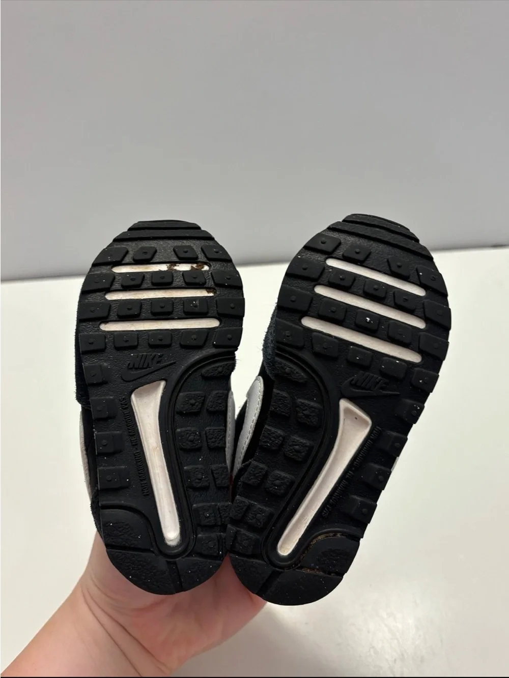 Nike MD Valiant Baby and Toddler Shoe size- 5C